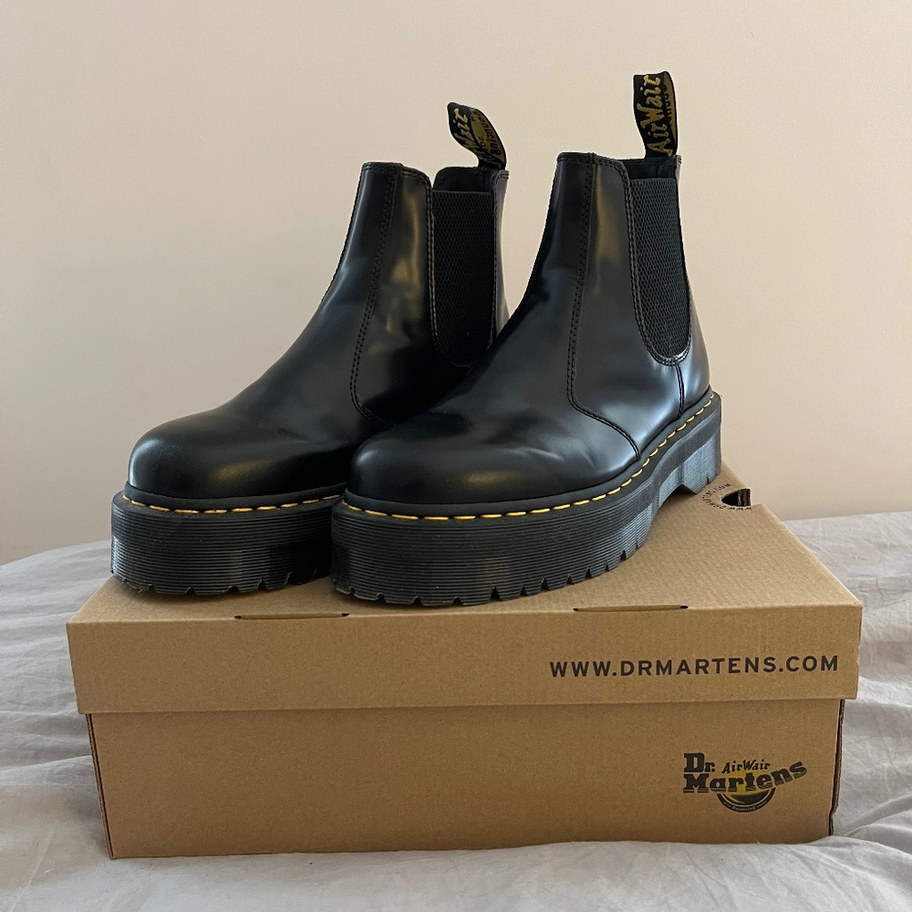 Dr. Martens 2976 Platform Chelsea Boots sz 11